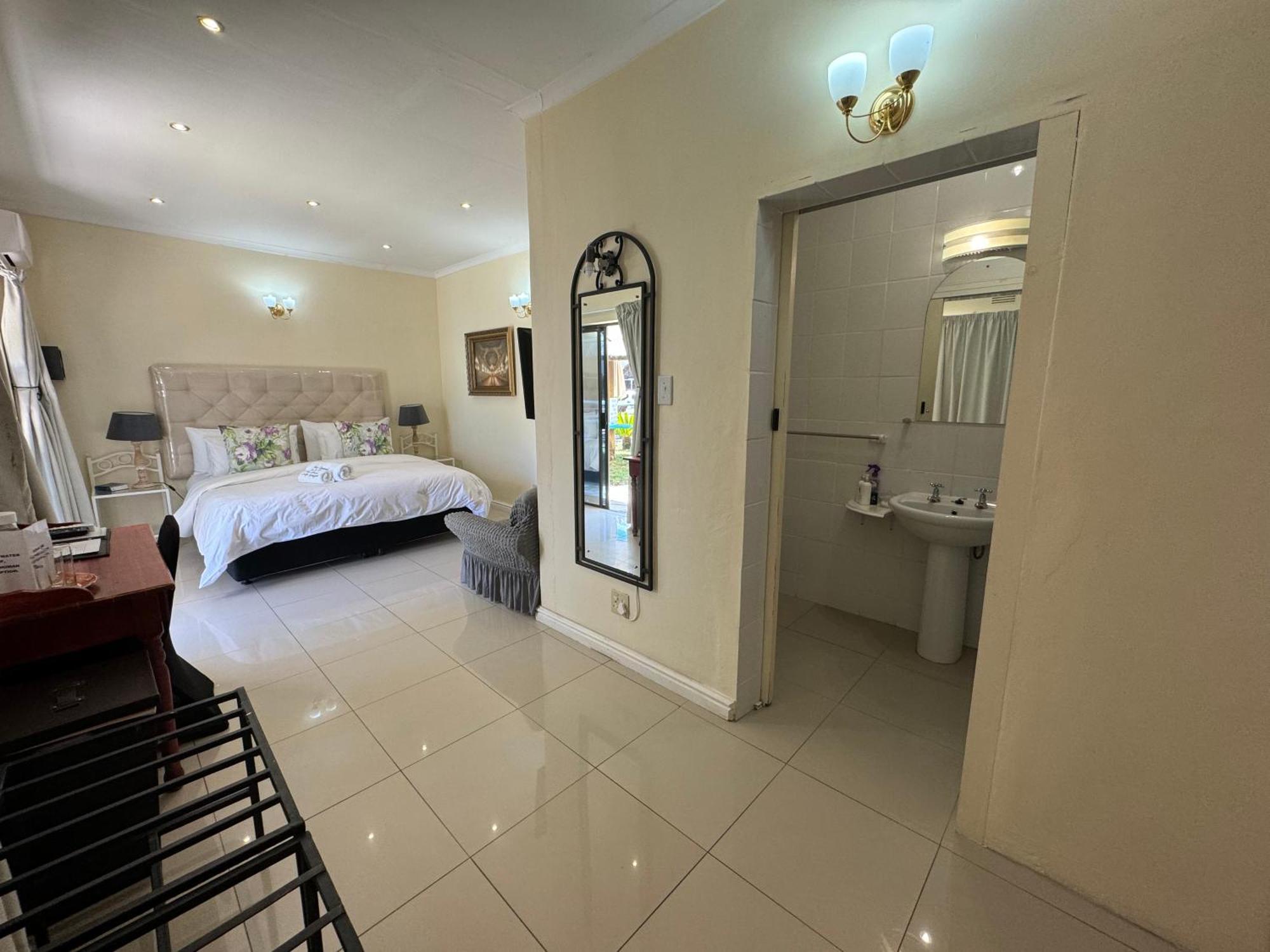 Blue Diamond Lodge & Spa Springbok Esterno foto