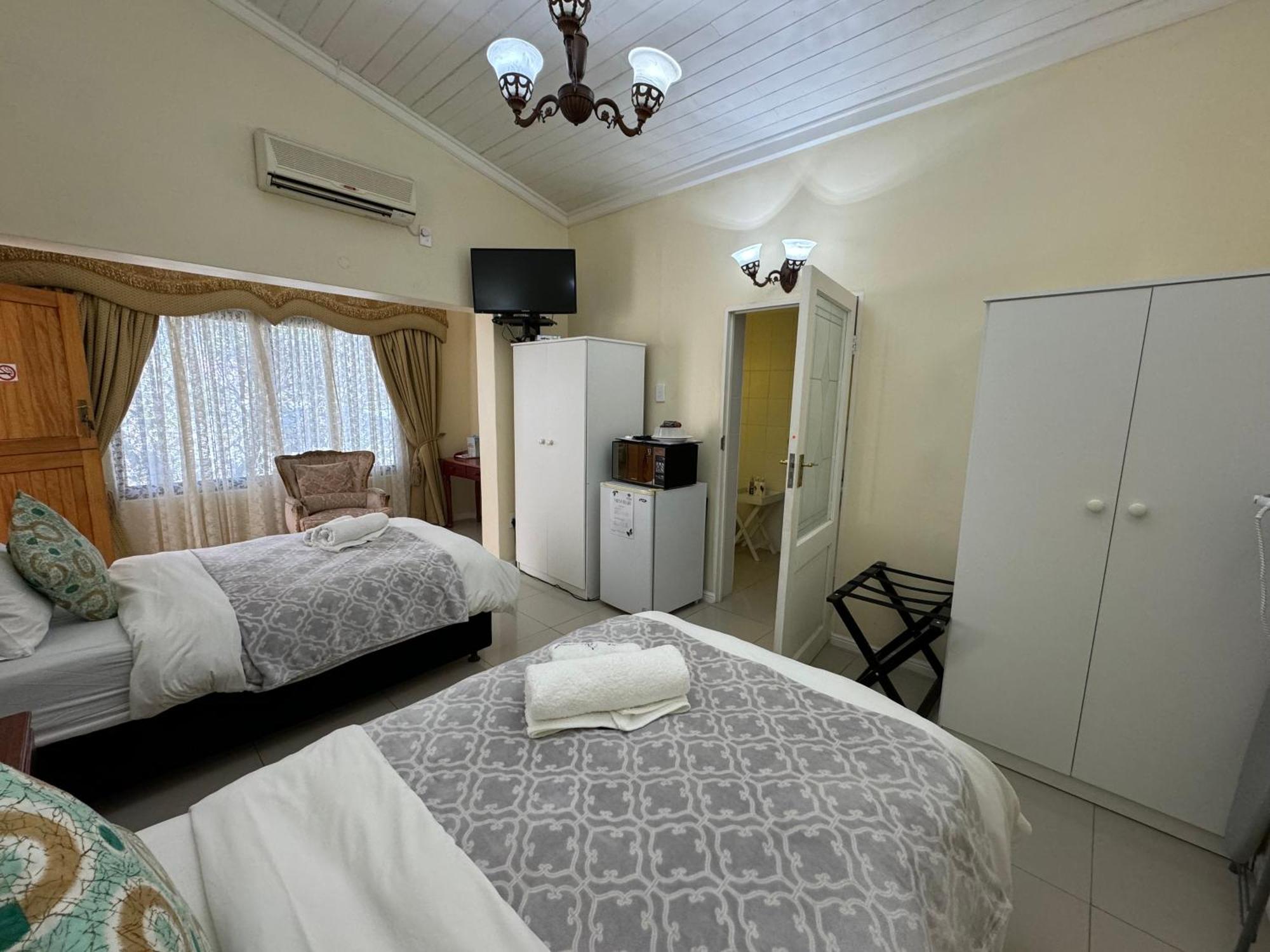 Blue Diamond Lodge & Spa Springbok Esterno foto