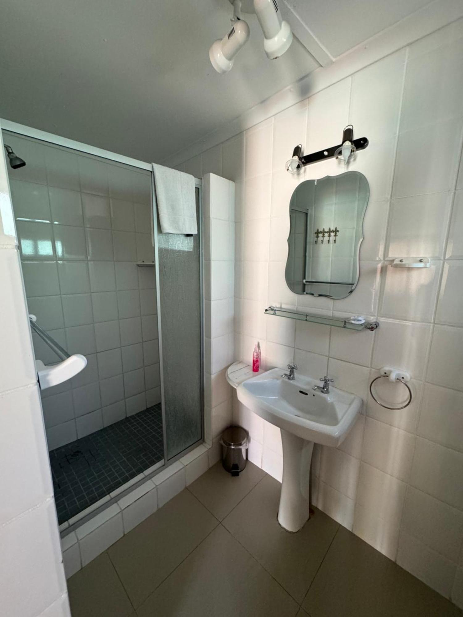 Blue Diamond Lodge & Spa Springbok Esterno foto