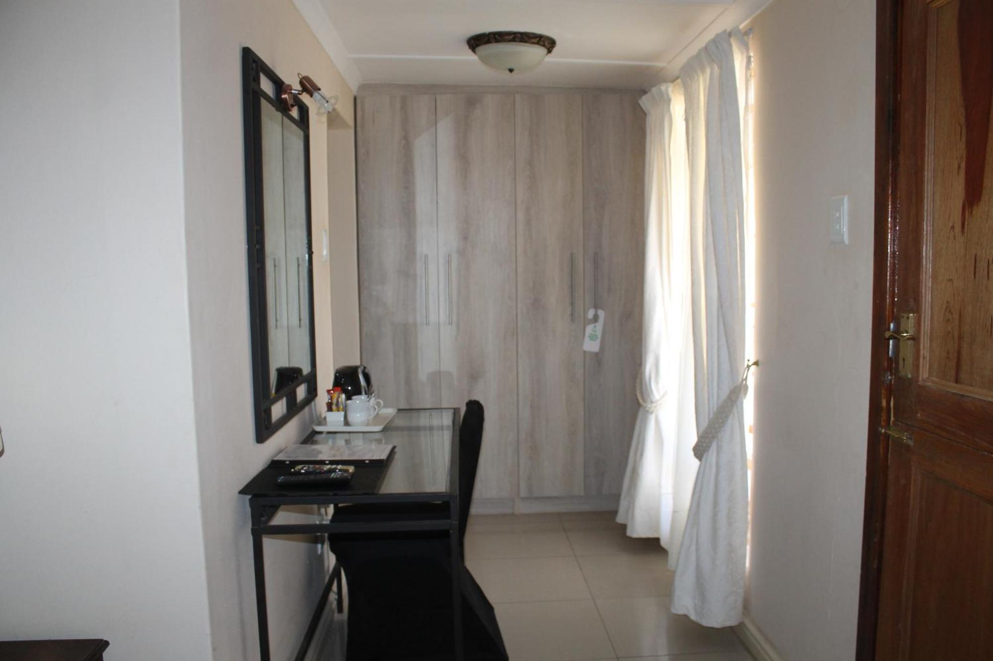 Blue Diamond Lodge & Spa Springbok Esterno foto